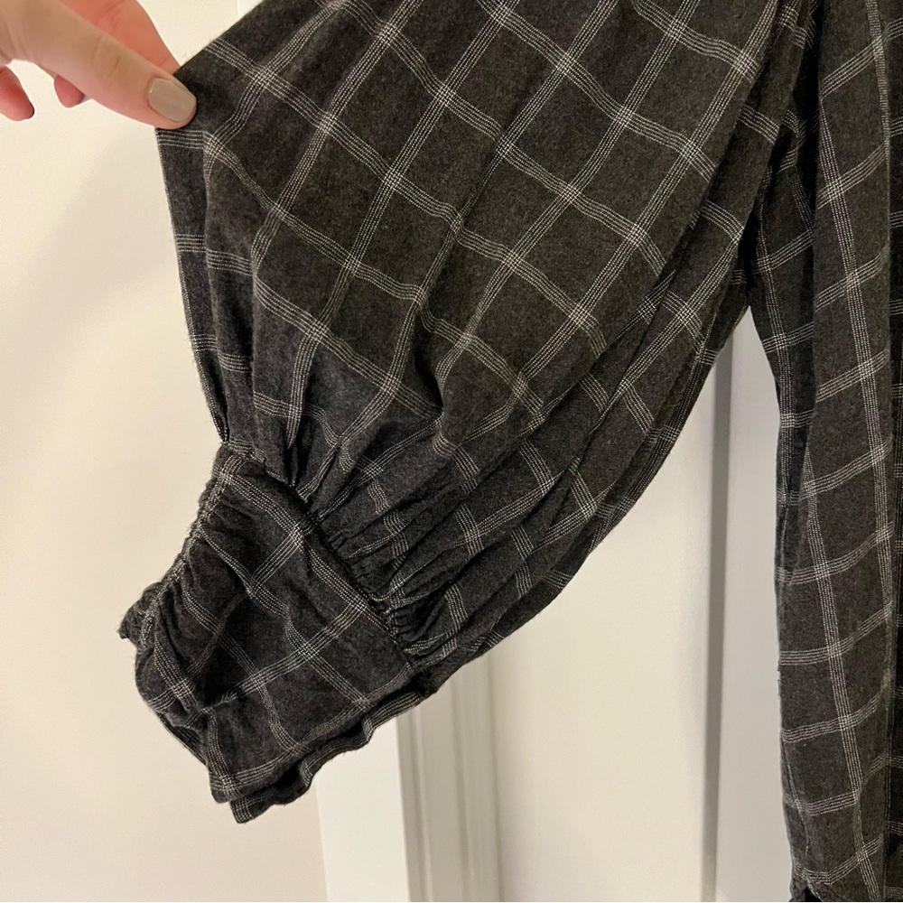 Something Navy Button Down Grey Plaid Size Medium - image 4